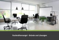 Fachkräftemangel - Gründe und Lösungen. Bild eines leeren Büros.